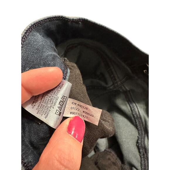 Express Skyscraper Mid Rise Dark Wash Women's Jeans Size 2 Vented Hem Mid Rise - Picture 6 of 10